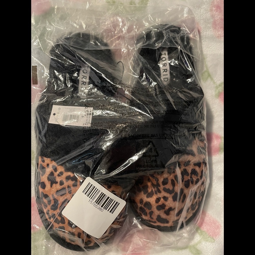 NWT Torrid Leopard Slippers size 9